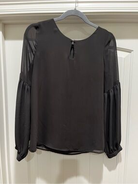 Women’s Gray Sheer Sleeve Blouse